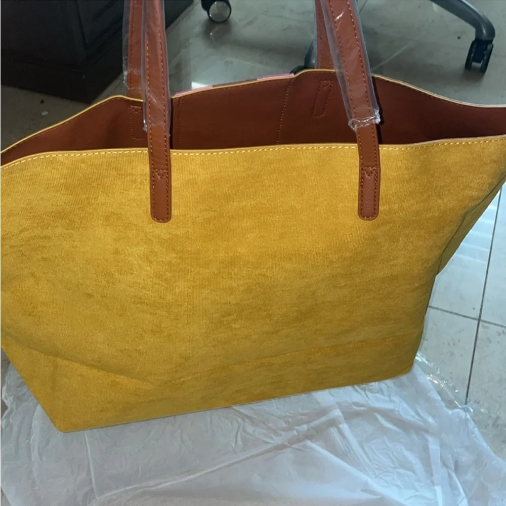 ✨ Neiman Marcus Velvet Tote ✨NEW✨